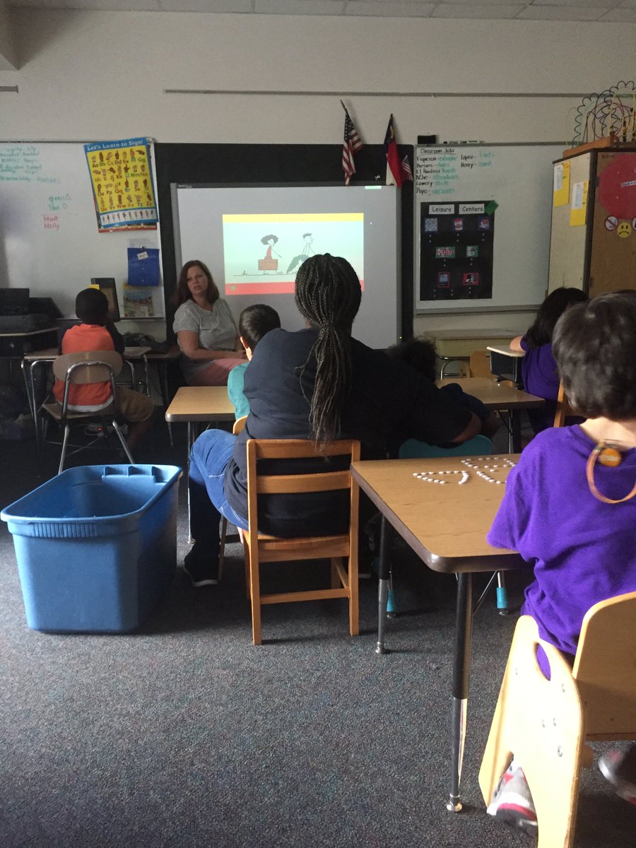 HilburnAcademy's tweet photo. Ms. Hill’s class is learning about making inferences while reading!
#ReadingIsFun #ReadingVisuals https://t.co/m6mPXcJpqn