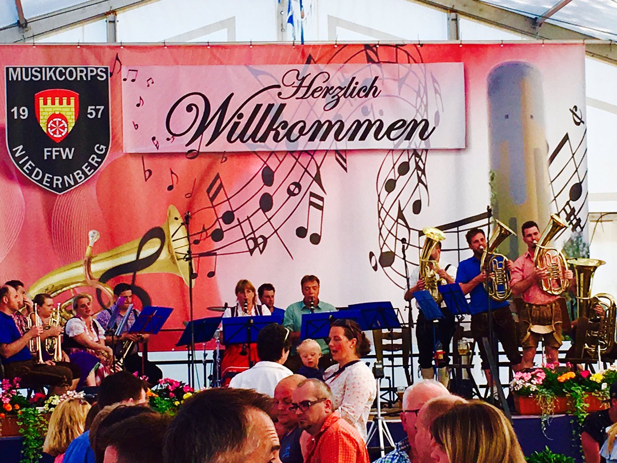 miltenberger607's tweet photo. Musikalischer Höhepunkt des Tages: #Verbandsmusikfest in Niedernberg. Essen liefert #Breunig aus OBB. #tipptopp #Breunigbringts https://t.co/QjvadZQ3fQ