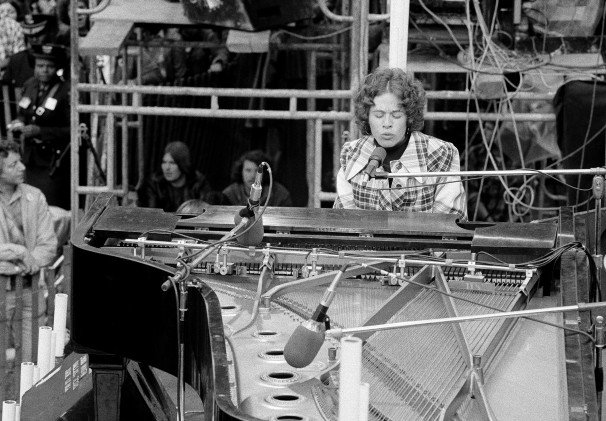 CenterStagingLA's tweet photo. #onthisday in 1973 Carole King performed in New York's Central Park and attracted an audience of 100,000. #centerstaging #backline https://t.co/SisfbHdNZl