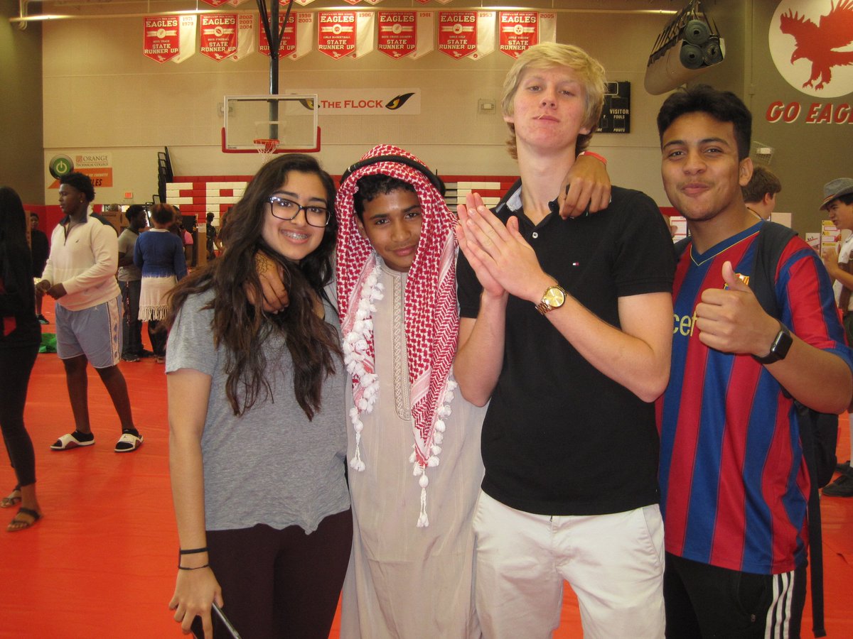 EdgewaterYBK's tweet photo. Here are some pictures of our #eagles at the #culturalfair. Don't forget to send in some of your own pictures for a shoutout! #ehsyearbook https://t.co/cJ1sk6oXpr