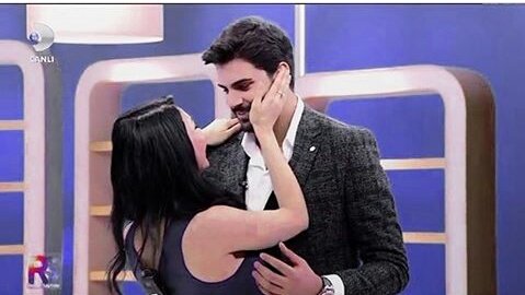 DidemAdnan2's tweet photo. Varlığı Huzur Veriyor
Gülüşü Zaten Anlatılmaz 😍😍😘#AdDid https://t.co/TIOepYeZHk