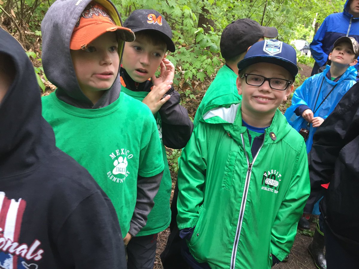 3GrdExplorers's tweet photo. Wet and Wonderful day exploring  the outdoors at Amboy 4-h Environmental Center. @MexElem https://t.co/E3QjZe3AW7