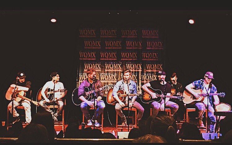 JacobDavisMusic's tweet photo. Freaking blast last night in Akron! Love these dudes. Thank y'all for having us @949WQMX #writerround #akron https://t.co/ZQg4RVY7rr