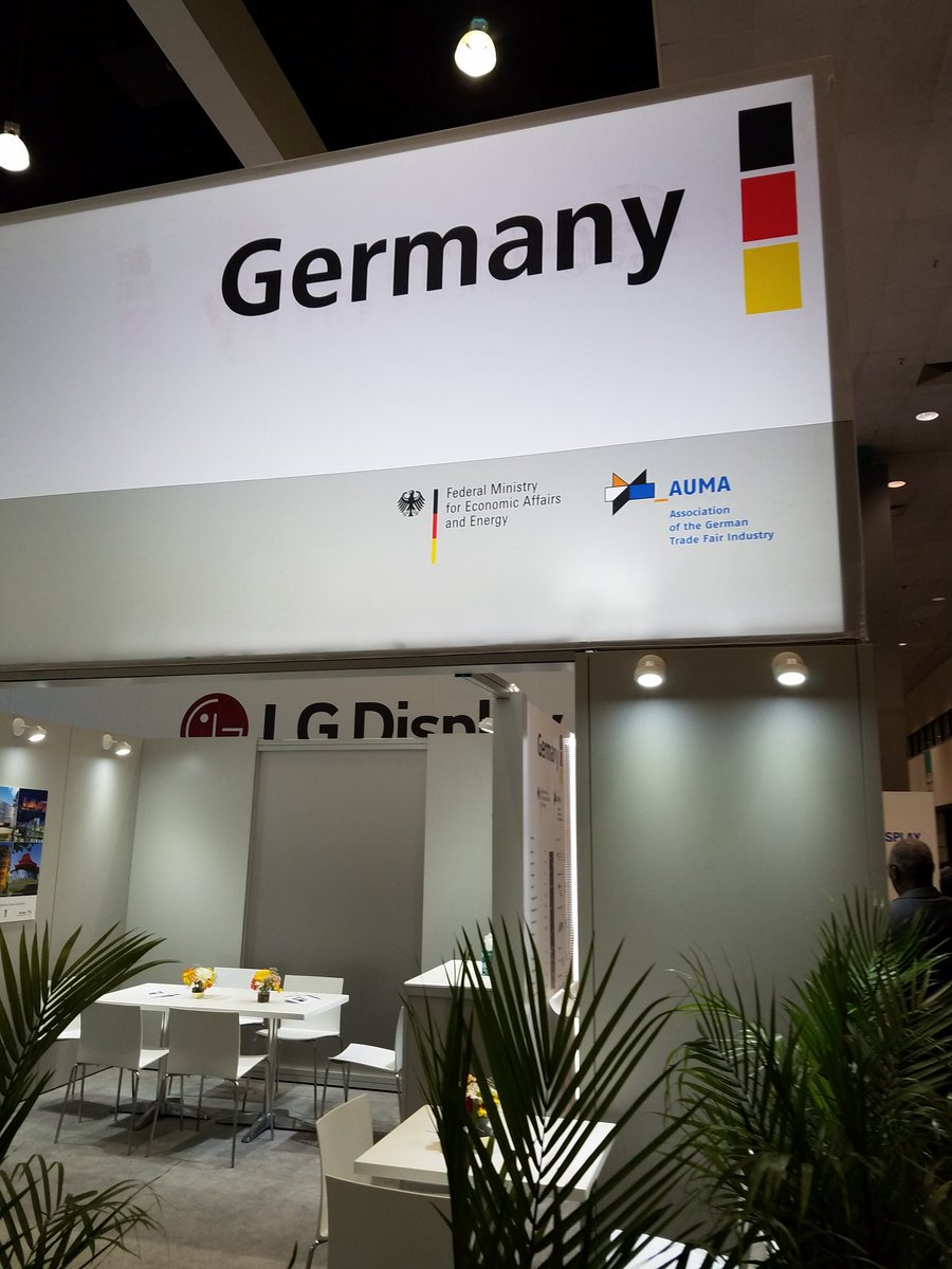 advantage_video's tweet image. #DisplayWeek17 is a must! Thank you for a warm welcome from the German Pavillion!