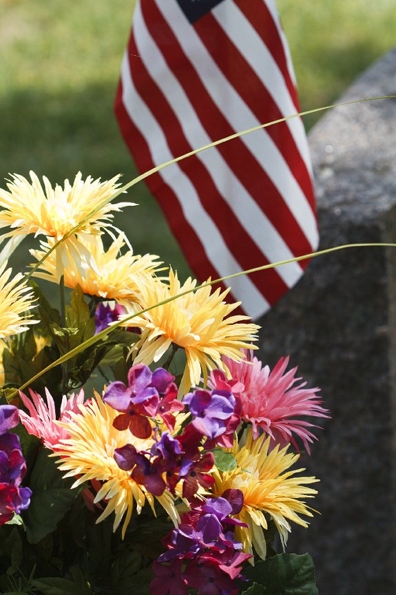 BusinessWomanPA's tweet photo. Happy Memorial Day, everyone! Spend today sharing memories and making new ones with your loved ones. https://t.co/sXEhTMBhCD