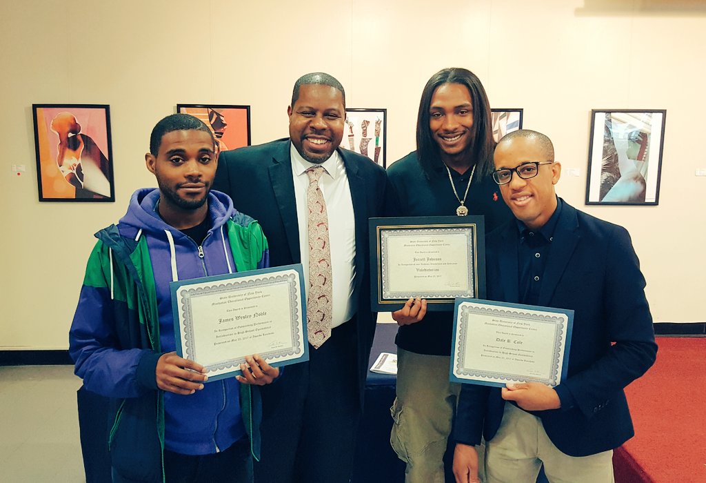 ManhattanEOC's tweet photo. Congratulations to our High School Equivalency program graduates & awardees. #2017grads #MEOCGrad #MEOC50 #EducatedBlackMen #excellence https://t.co/GSzn6iOUIS