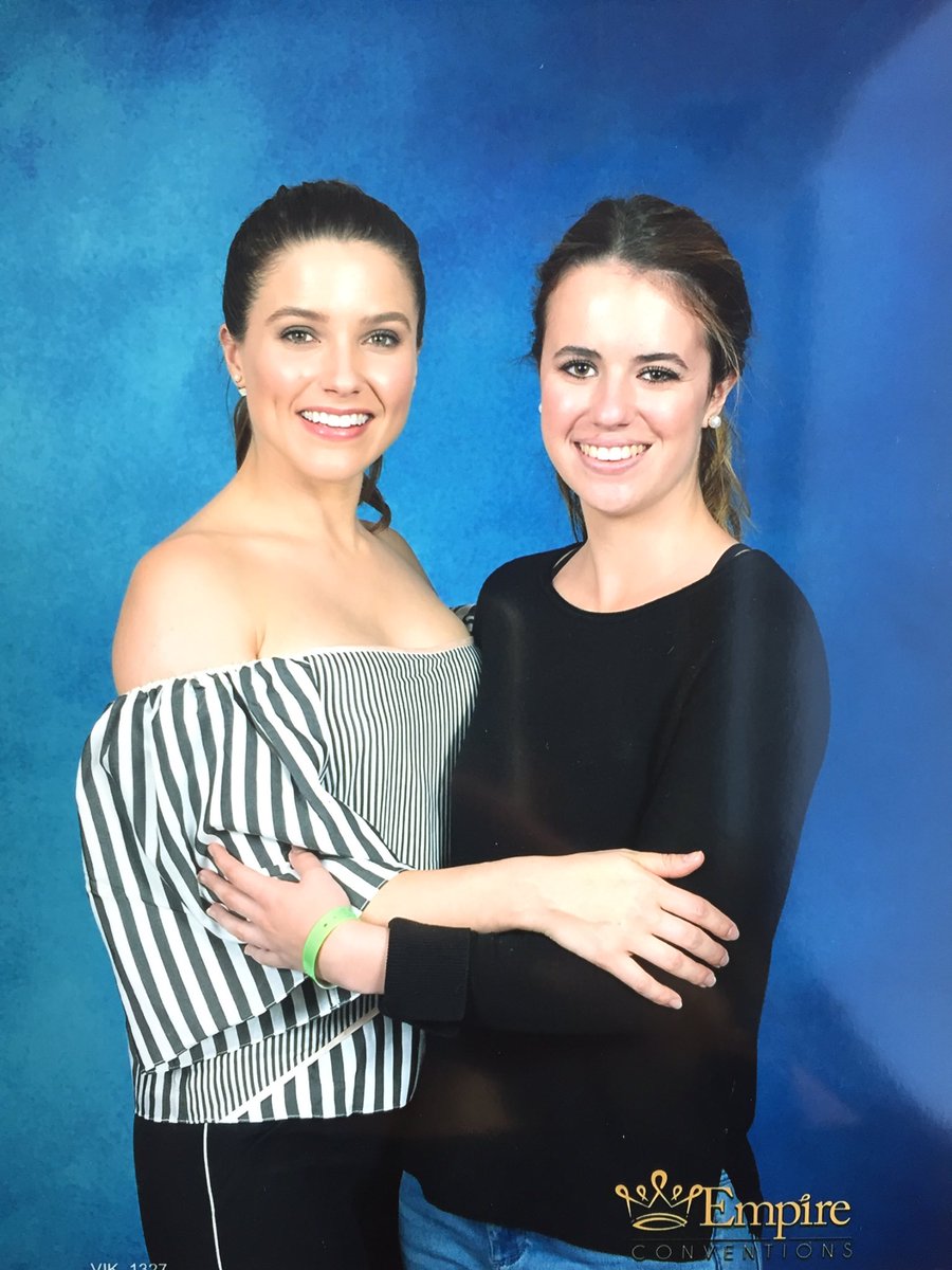 LouaneDebord's tweet photo. 20 &amp; 21 Mai 2017 💛 #DMWC https://t.co/dqIWyBYzy1