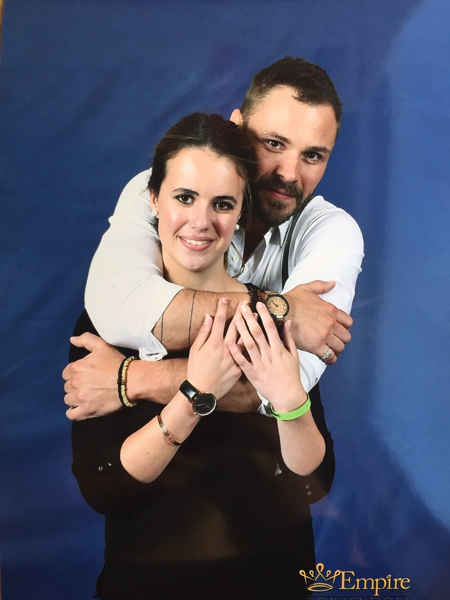 LouaneDebord's tweet photo. 20 &amp; 21 Mai 2017 💛 #DMWC https://t.co/dqIWyBYzy1