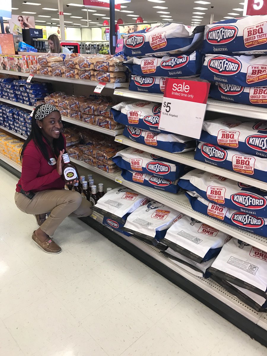 LHartmannTarget's tweet image. Ready for some food selling fireworks at SoCo 1509 💥 @EndiafromTarget @Target_Charlie @BrianLeas @jamaal_edwards @A_Leigh_