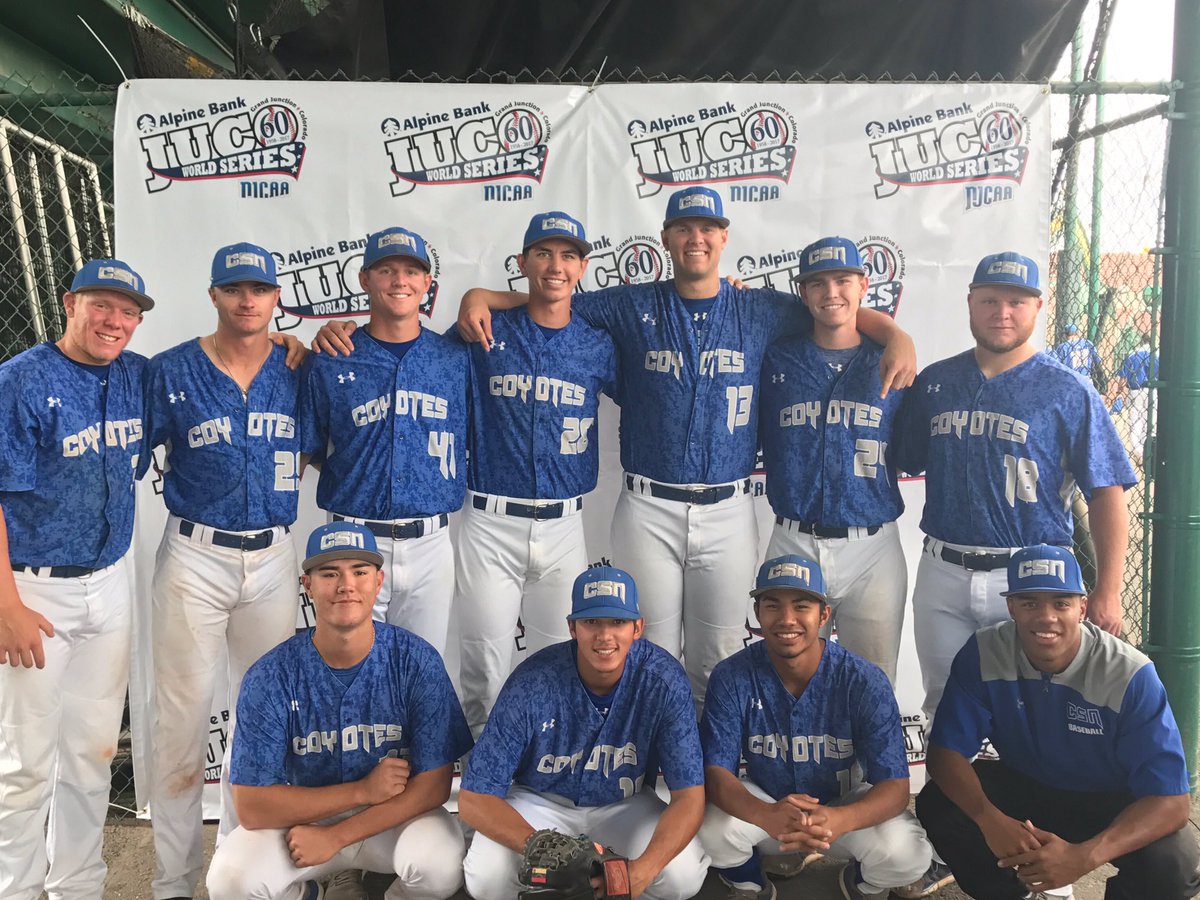 CSNCoyotes's tweet photo. Picture day at @JUCOWorldSeries #jucoroute https://t.co/OoA7aKYama