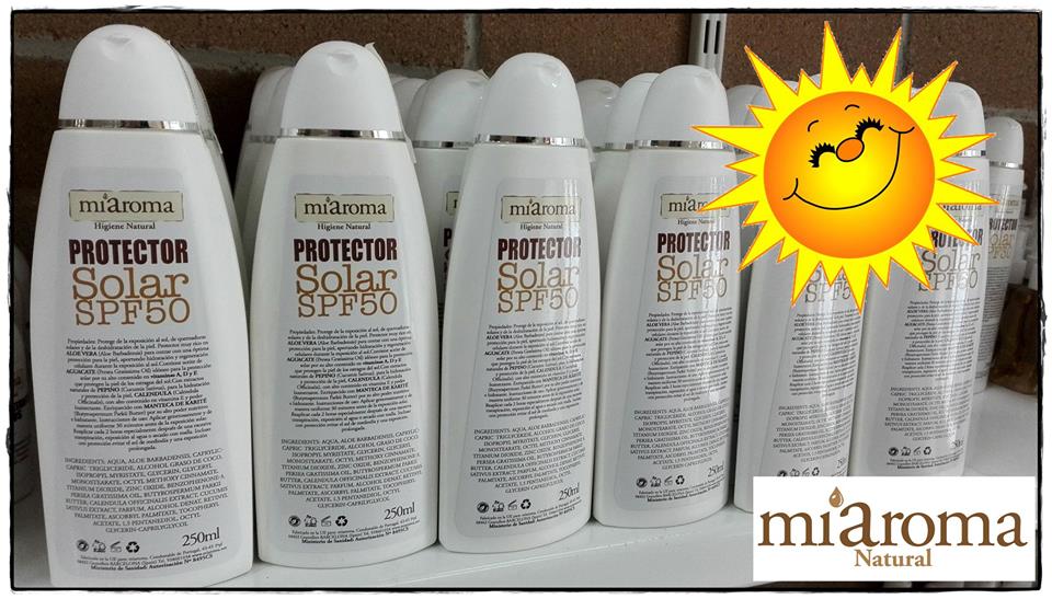miaromashop's tweet photo. Ya tenemos aquí el calor y el sol de verano ☀️... No olvides utilizar un buen protector para tu piel ! #MiaromaNatural https://t.co/rEt5qUexuH