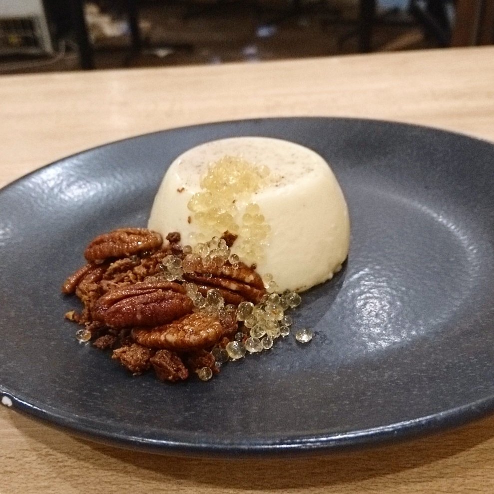 purorestaurant's tweet photo. A few more dishes out today. #newmenu #tasting #comingsoon https://t.co/svYWB4vE5T
