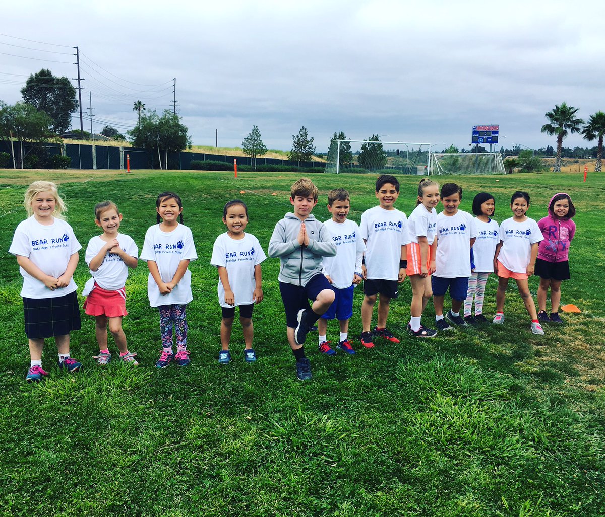 MsMacnCheese16's tweet photo. Getting ready for our Oakridge Bear Run! Some of us needed to become a "tree" to get in the zone!  #meditation @oakridgeschool #1stgraders https://t.co/9Els2FCkZ4
