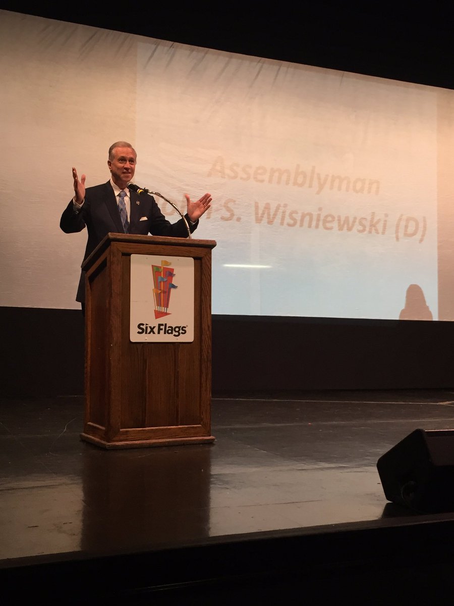 BrainInjuryNJ's tweet photo. Special thank you to Assemblyman @JohnWisniewski for attending our showcase today and speaking to the importance of teen safe driving! 🚗🚙🚘 https://t.co/kmgiZ0WuqL