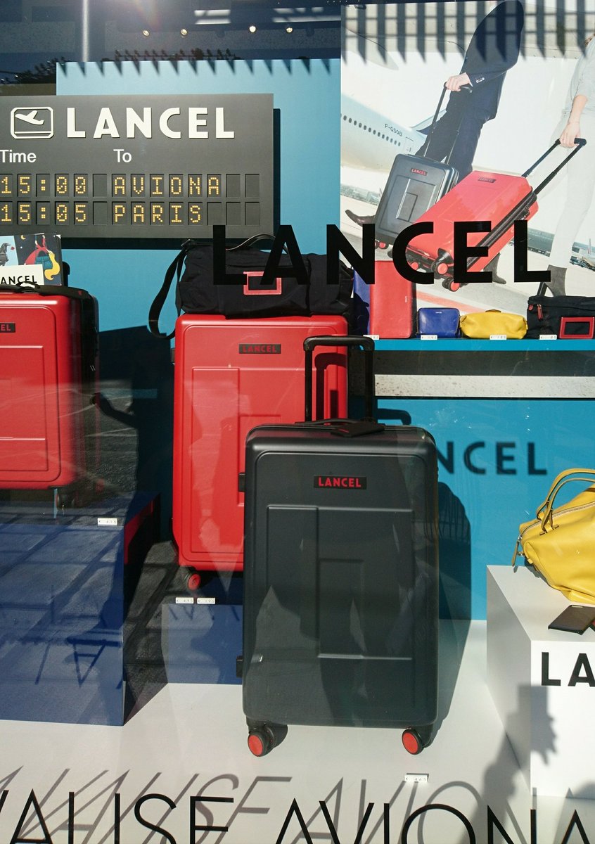 landais_cedric's tweet photo. [🆒👏 : When #AirFrance 🛫#FGSQB is the 2nd ⭐🌟 in #aviona @Lancel ad. all over the 🌎]  https://t.co/8rKCei3G4o https://t.co/ckCgqdngtc