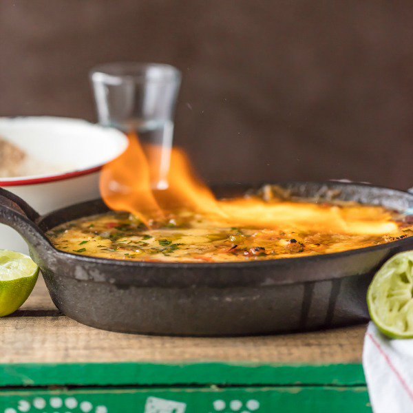 yumgoggle's tweet photo. Tequila Lime Flaming Queso #cheesedip #dinner #dips #foodporn #FunMeals https://t.co/aAxxV65KaV https://t.co/GBaPRwypMv