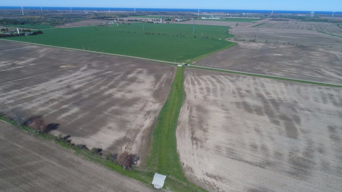 MaitlandStwdsp's tweet photo. Aerial view of 2016 #EcoAction erosion control projects #GarveyGlenn
#WasCob #GrassedWaterWay
@environmentca https://t.co/jZSmfly2eY