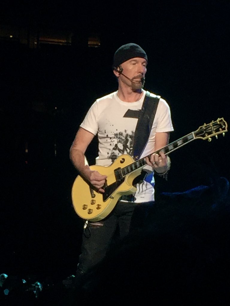 Derbie7's tweet photo. Hey Edge #U2Houston #U2TheJoshuaTree2017 #U2 https://t.co/eOntT0hDa5