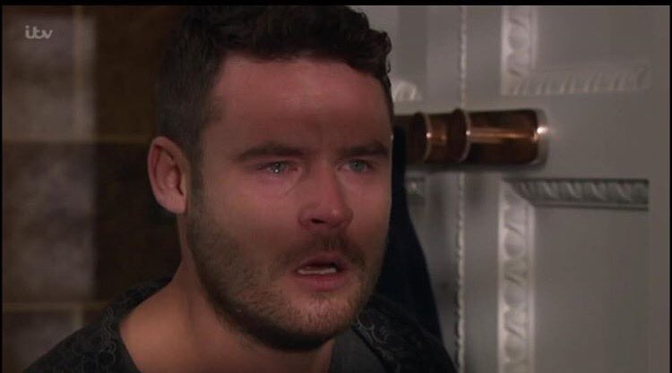hancoolingx's tweet photo. This is the reason my heart is hurting so much ππ #Robron #Robroff #Emmerdale is there any way back ?! https://t.co/s9ZoHMhrJ0