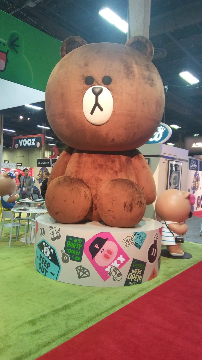 PARRISHARRIS's tweet photo. Dont Feed the bears !! #PhashionTV #ParrisHarris #Nuffsaid !!!! @licensingexpo #LineFriends https://t.co/itHW4TjRAC