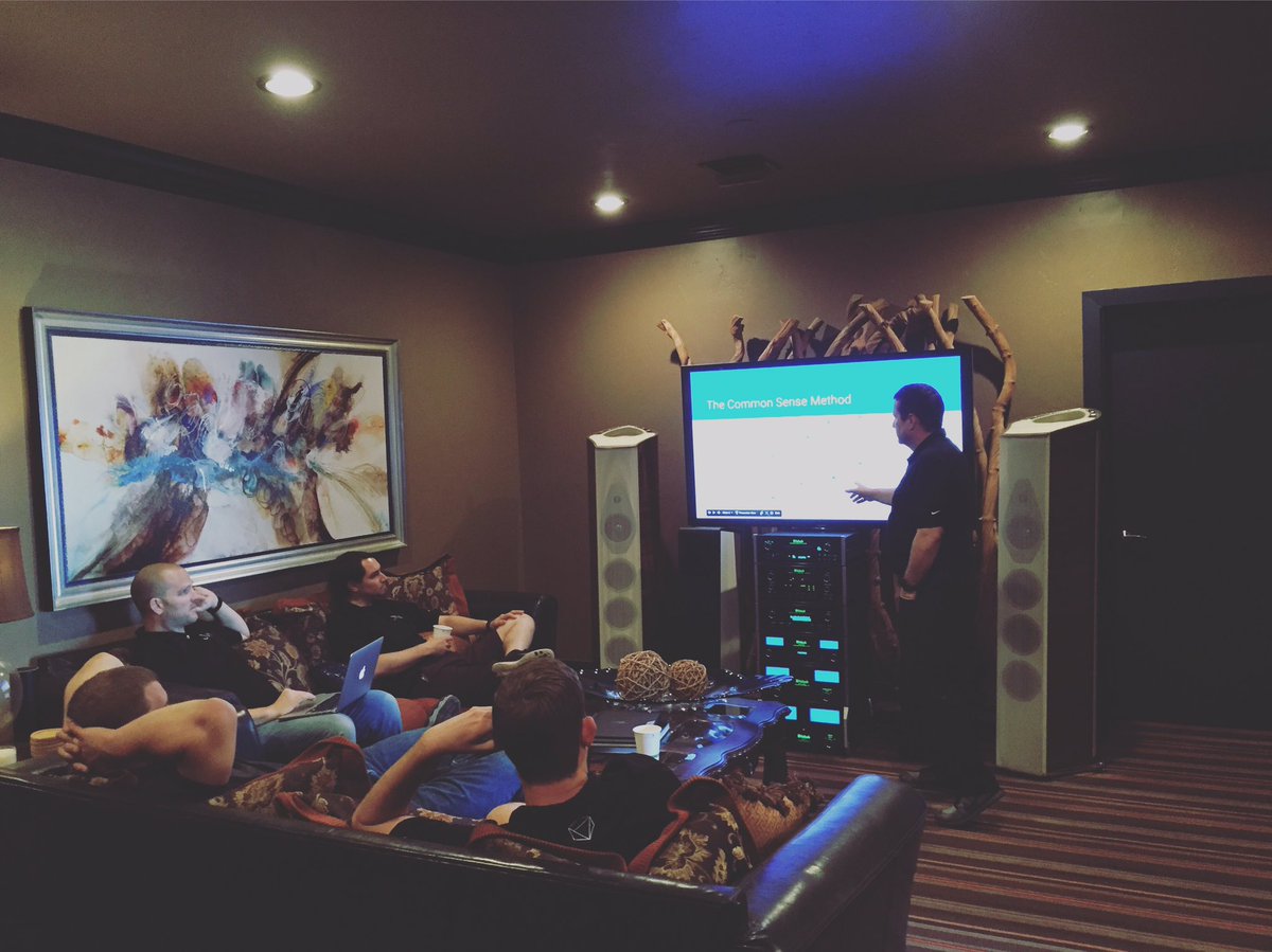 In today’s #thursdaylearnday we covered best practices for wifi extender placement and troubleshooting.
#keepingupwithtech #learn