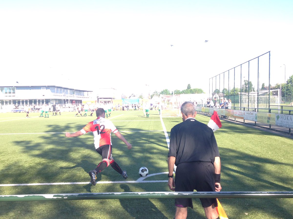 <a href="/PVCVVleuten/">PVCV Vleuten</a> wint overtuigend met 4-1 en plaatst zich voor finalewedstrijden om promotie naar de tweede klasse. Zondag meer <a href="/DeBrugUtrecht/">De Brug Utrecht</a>