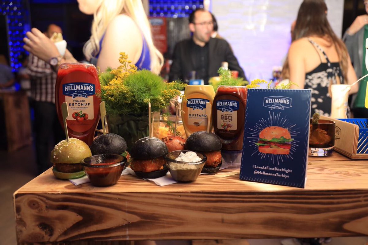 🍔🍟❤️
#loveatfirstbite
#LiveAtFirstBiteNight