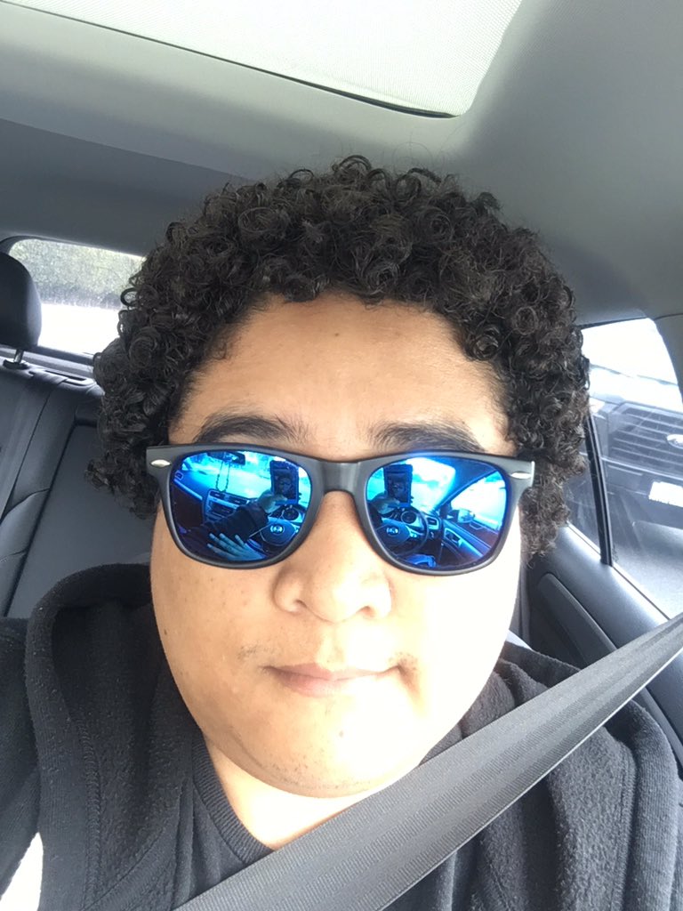 ryanSCBsantos's tweet image. You&apos;ve inspired me.
#LoveYourCurls #NoProduct

...but also I&apos;m totes #runninglateforwork.