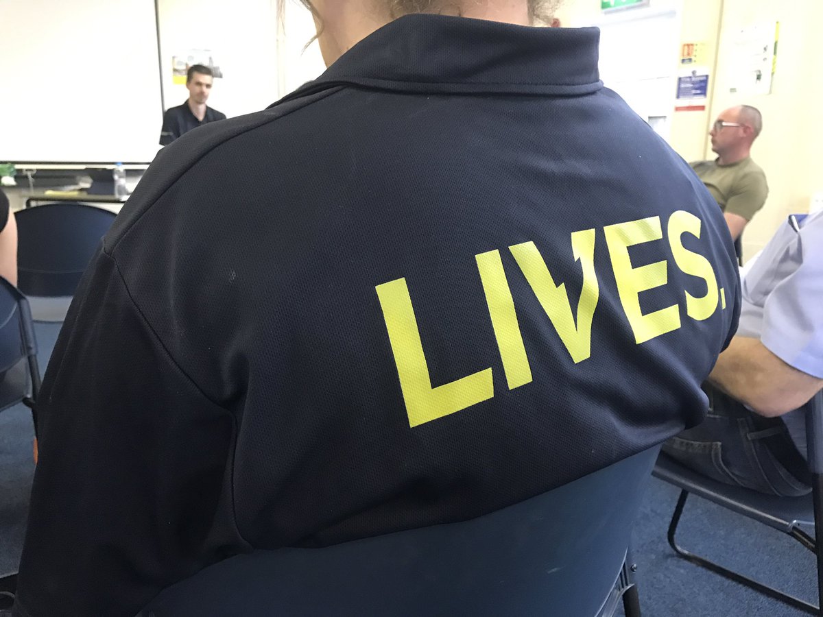 mikeknowlsey's tweet photo. Exciting things happening at the South Holland @liveshq meeting! @CurtisDorbon introducing the new #ONELIVES programme #MinutesMatter https://t.co/ef41Z6tsSQ