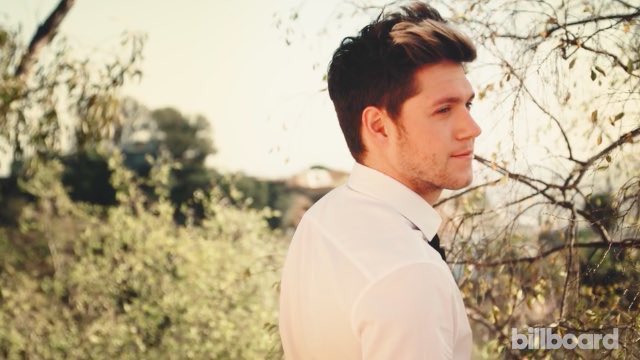 nixllmyreason's tweet photo. NIALL ME ESTA HACIENDO SENTIR MIL EMOCIONES A LA VEZ https://t.co/HnjHSW5FZZ