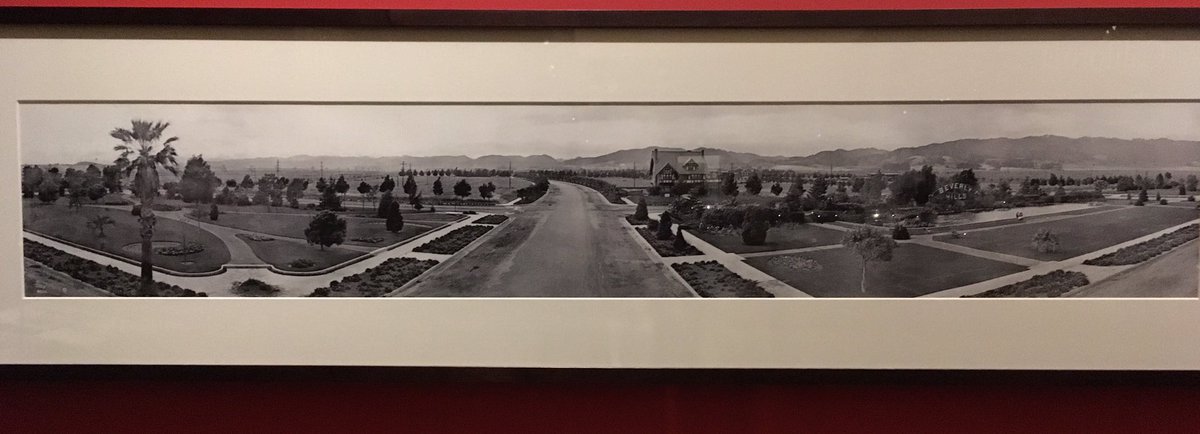 DrFrond's tweet photo. Santa Monica Boulevard, Beverly Hills, 1920. #changedabit https://t.co/x88HABKtjX