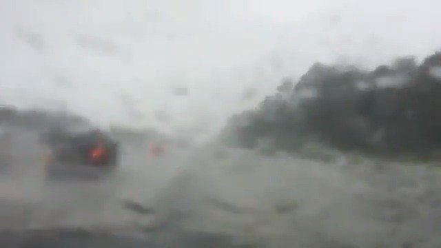 It is illegal to drive with your hazard lights on in Florida bit.ly/2qkgOUs https://t.co/UlHMwBIV7E