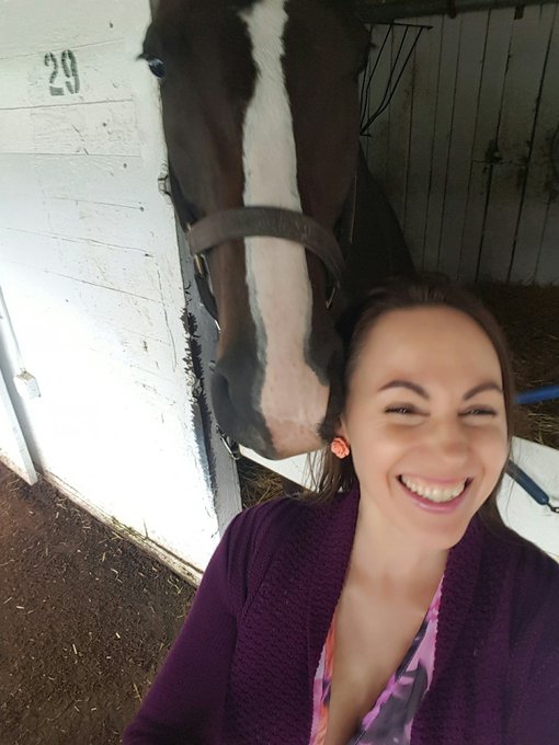 Made a new friend!! https://t.co/SgKl4C6y9V