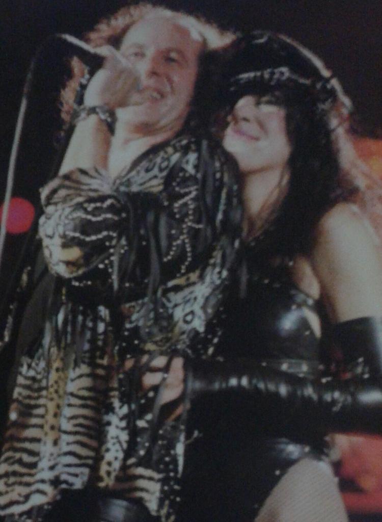HAPPY BIRTHDAY KLAUS MEINE great voice of \\m/ ;-) 
