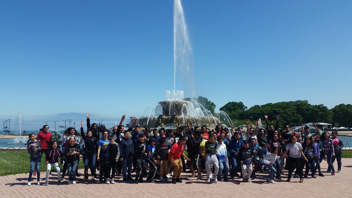 spitt116's tweet photo. 6th grade Chicago Trip! #buckinghamfountain #RLMSpride https://t.co/g1ykJtUnyq