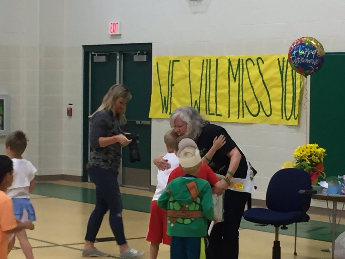 sn_sylvania's tweet photo. Mrs. Pam Bennett honored by Sylvan students and staff as she heads into retirement! Thanks for your commitment to our kids!@SylvaniaSchools https://t.co/0XEMumGrHx
