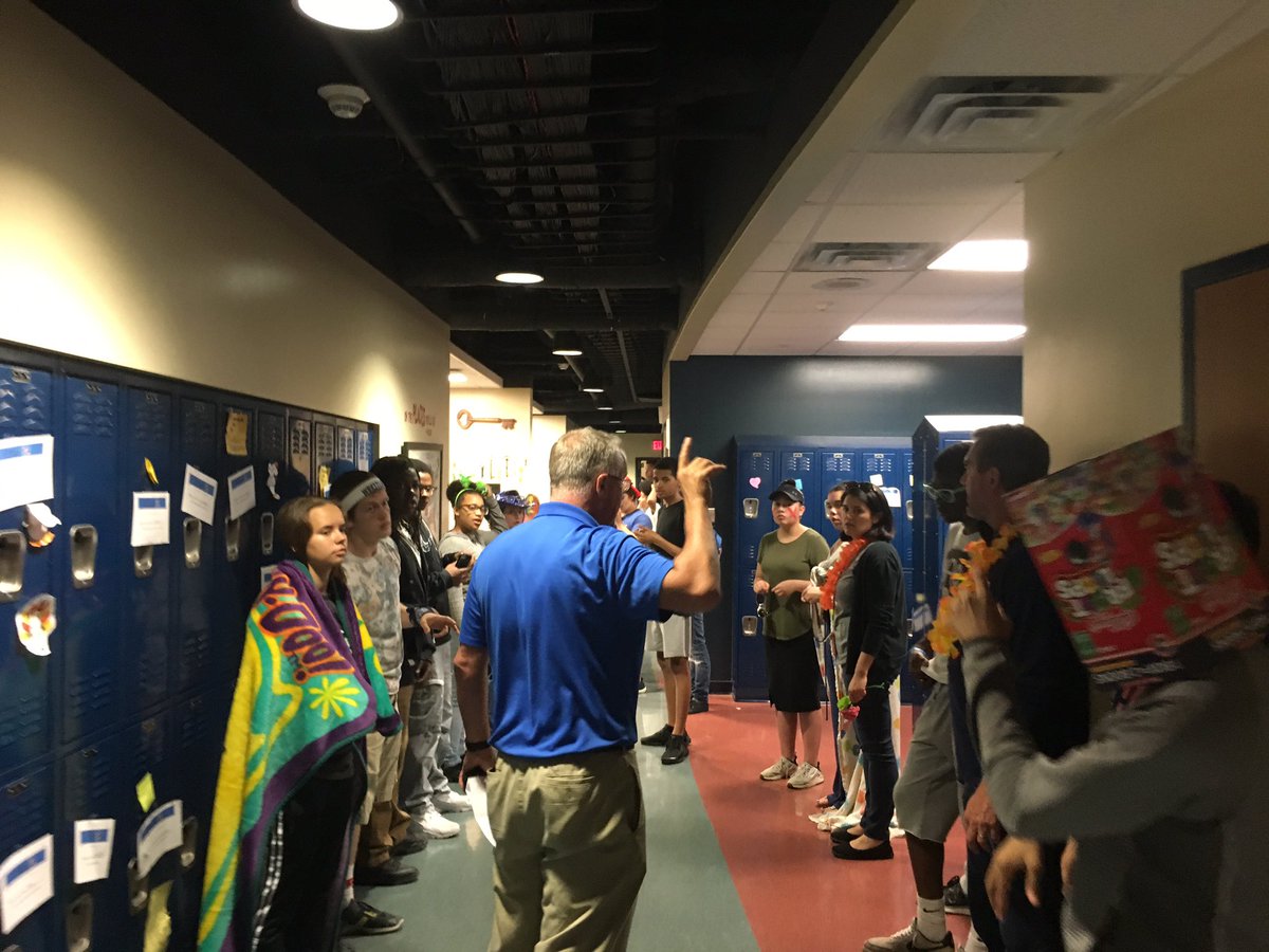 NTAStudentCo's tweet photo. LIP DUB DAY! the craziest day at New Tech! https://t.co/51BXGxkXch