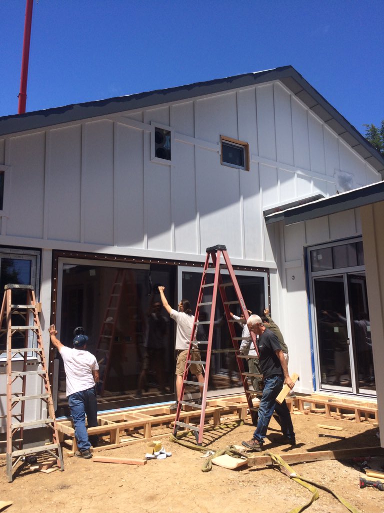 OneSkyHomes's tweet photo. @ZolaWindows This large door was shipped in pieces and the @ZolaWindows tech, Josh, assembled it on site. (Fat frames make this possible.) https://t.co/aERz939yjw