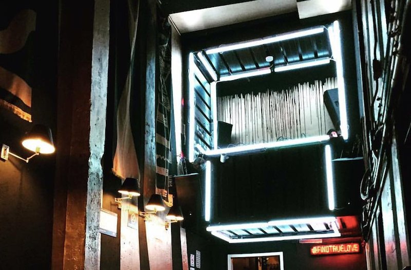 sopitas's tweet image. Adiós al Club Social Rhodesia... Después de 8 años cerrarán sus puertas sopit.as/2qkQMjS