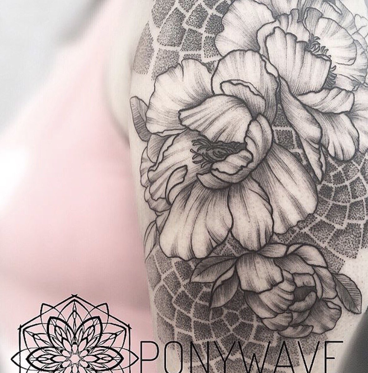 HighVoltageTat's tweet photo. How amazing is the detail on this close up of a piece by @wave_pony?! Love the contrast of the geometry and the nature of the flowers. https://t.co/BB14aNkf5r