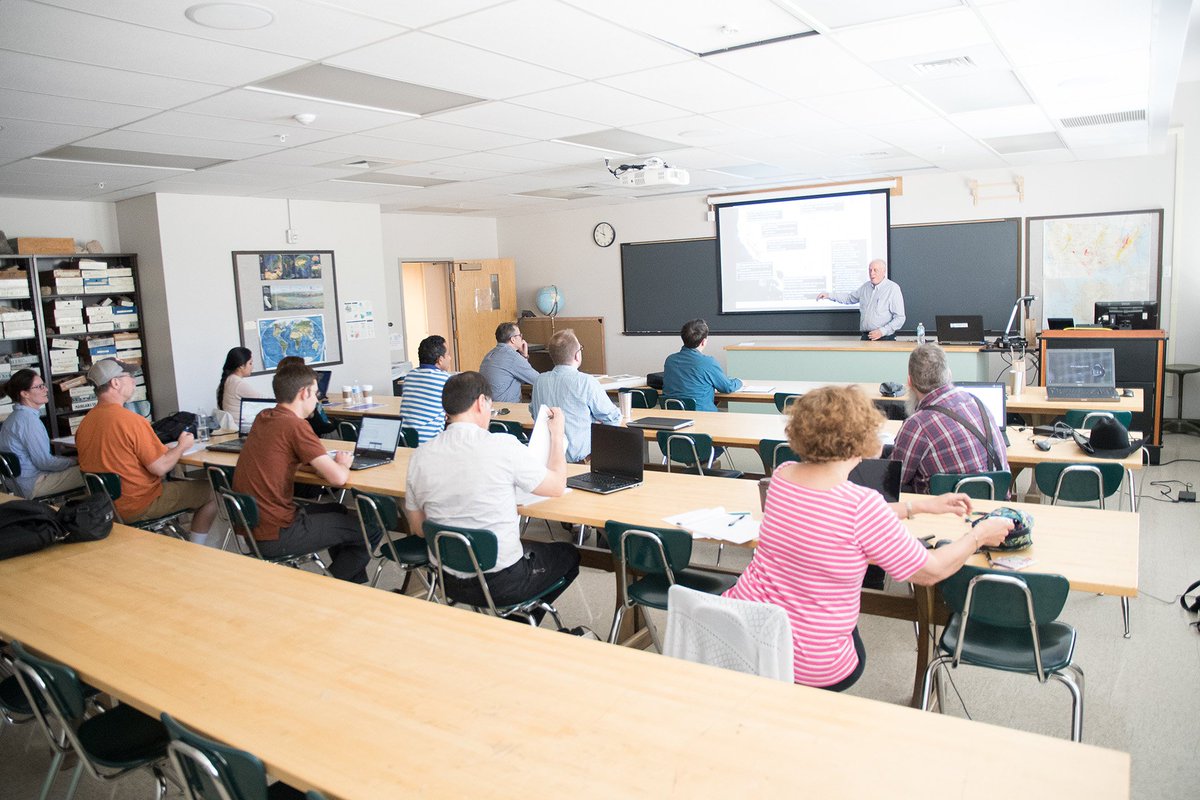 coschoolofmines's tweet image. At #Mines, @IGWMC hosted a half-day ONE-WATER Conjunctive Use Modeling: A #MODFLOW-OWHM seminar with @USGS: igwmc.mines.edu/short_course/O…