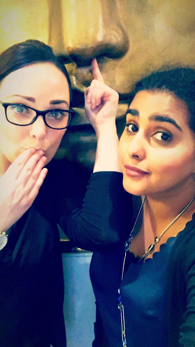pyper_am's tweet photo. #BAFTA #mayfair #London #mask #gold #Piccadilly #nose #work #standardthursday https://t.co/mER2D54G4M