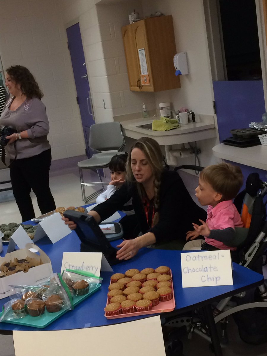 artforalltllp's tweet photo. Another successful Muffin and Smoothie Shop hosted by the Kids of Classroom 78! Thanks to everyone who came out to support us! https://t.co/HevfnpORZa