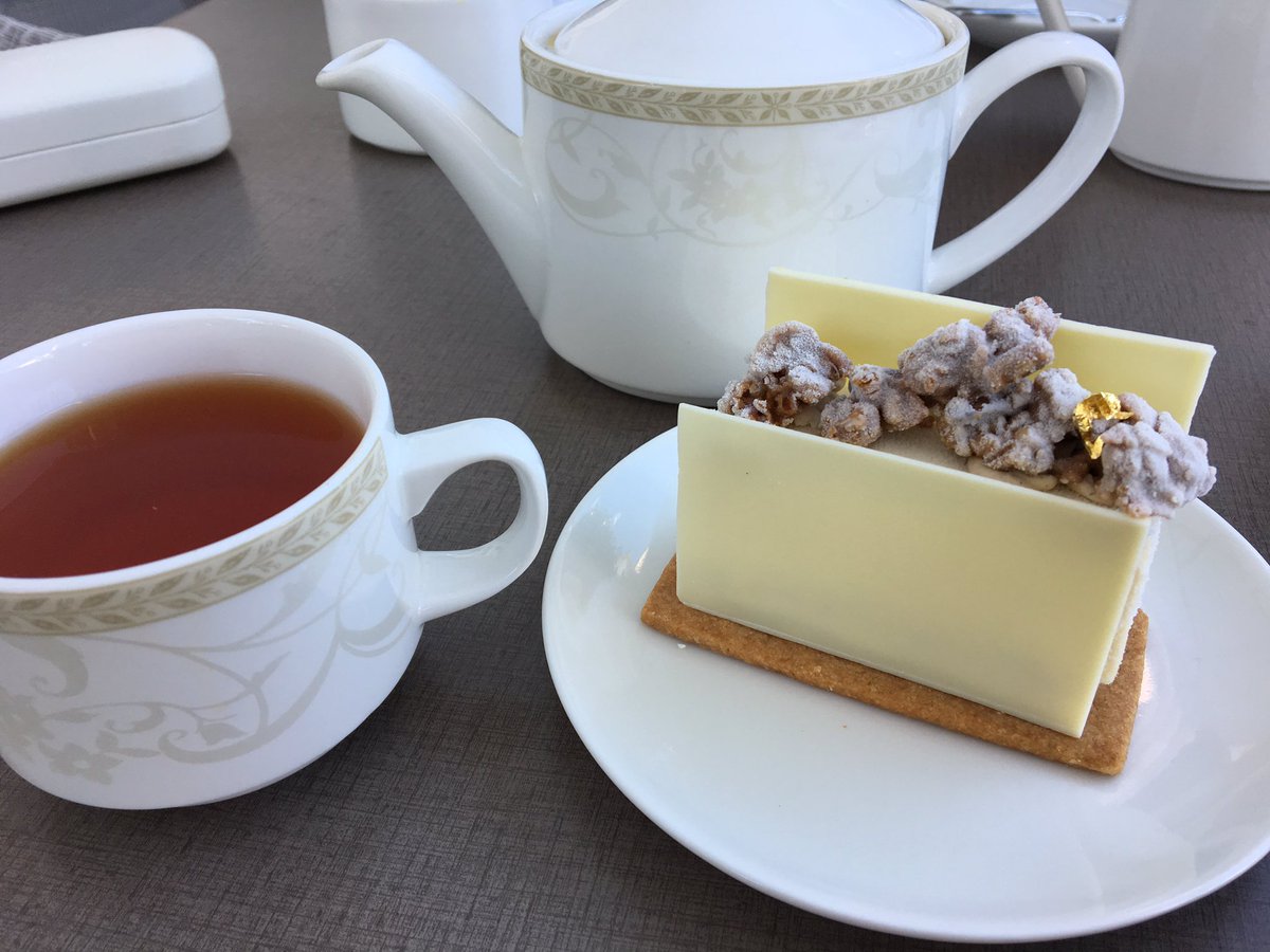 SmartFlux's tweet photo. Sunny days in #Paris ! Time to catch an #airbnb #flat and taste home made #cakes https://t.co/FVApPIlhPd