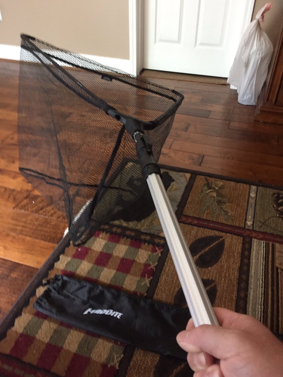 WarriorzWeekend's tweet photo. Checkout the fishing net I got. Very compact. Can't wait to use it this weekend #madbite #camping #fishing https://t.co/fofayXN4cE