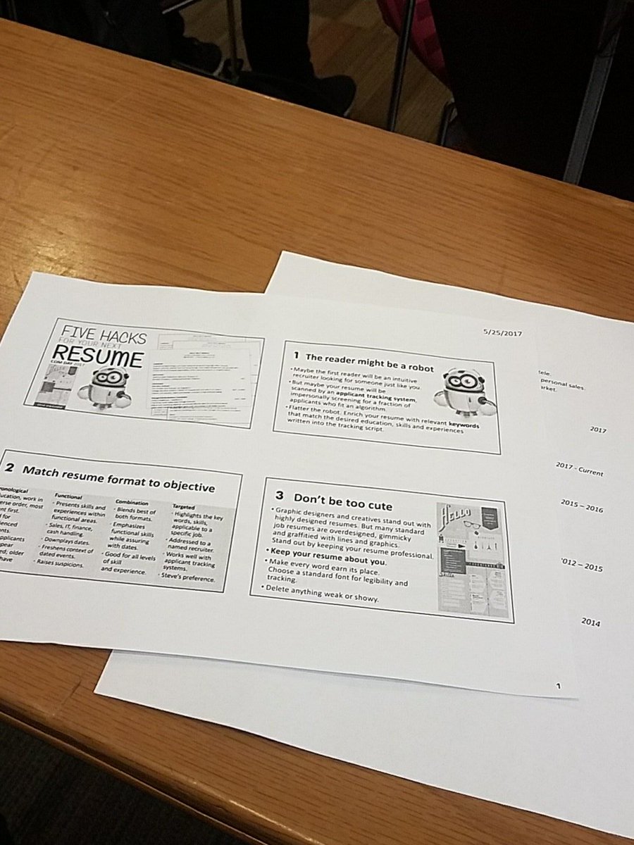 EvanSolano's tweet image. Learning about resume design at #CPPcomday