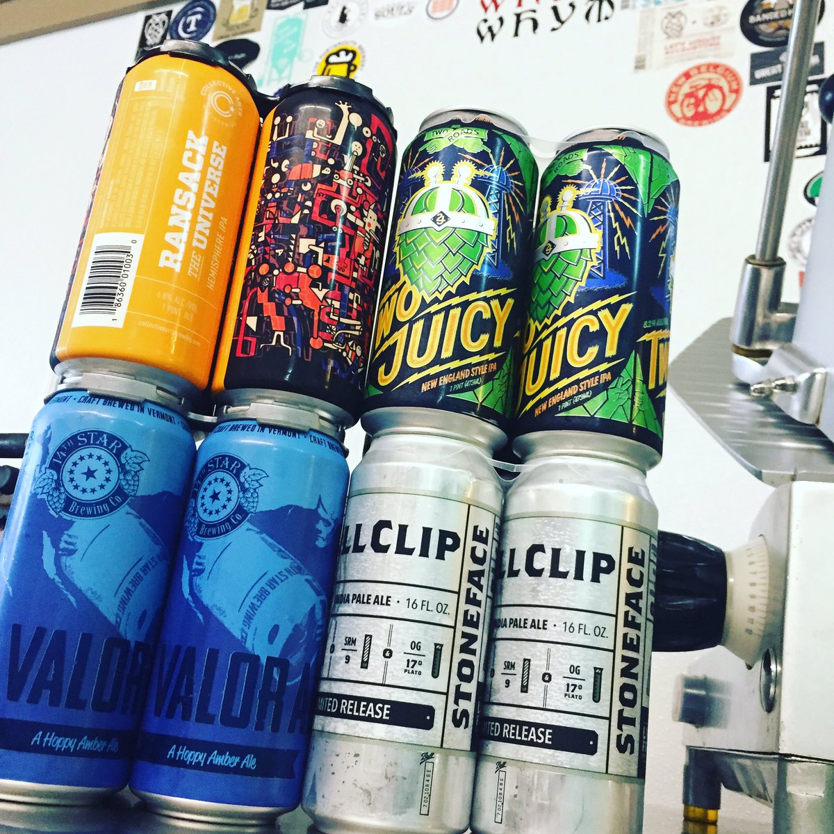 3BrothersMarket's tweet image. Fresh Brews in! @StonefaceBrew @2RoadsBrewing  @CollectiveBrew @14thStarBrewing @KentuckyAle tasting 2morrow @ 5! #CraftBeer #3Bros