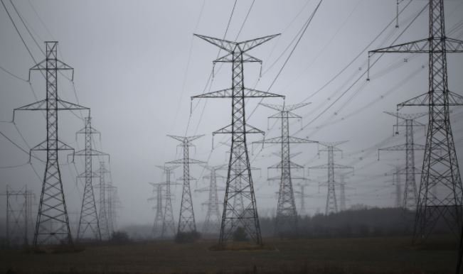 Wynne defends 25% hydro rate cut: ‘All of those costs were on the shoulders of people today’ thespec.com/news-story/733… https://t.co/pSZxBvFd97