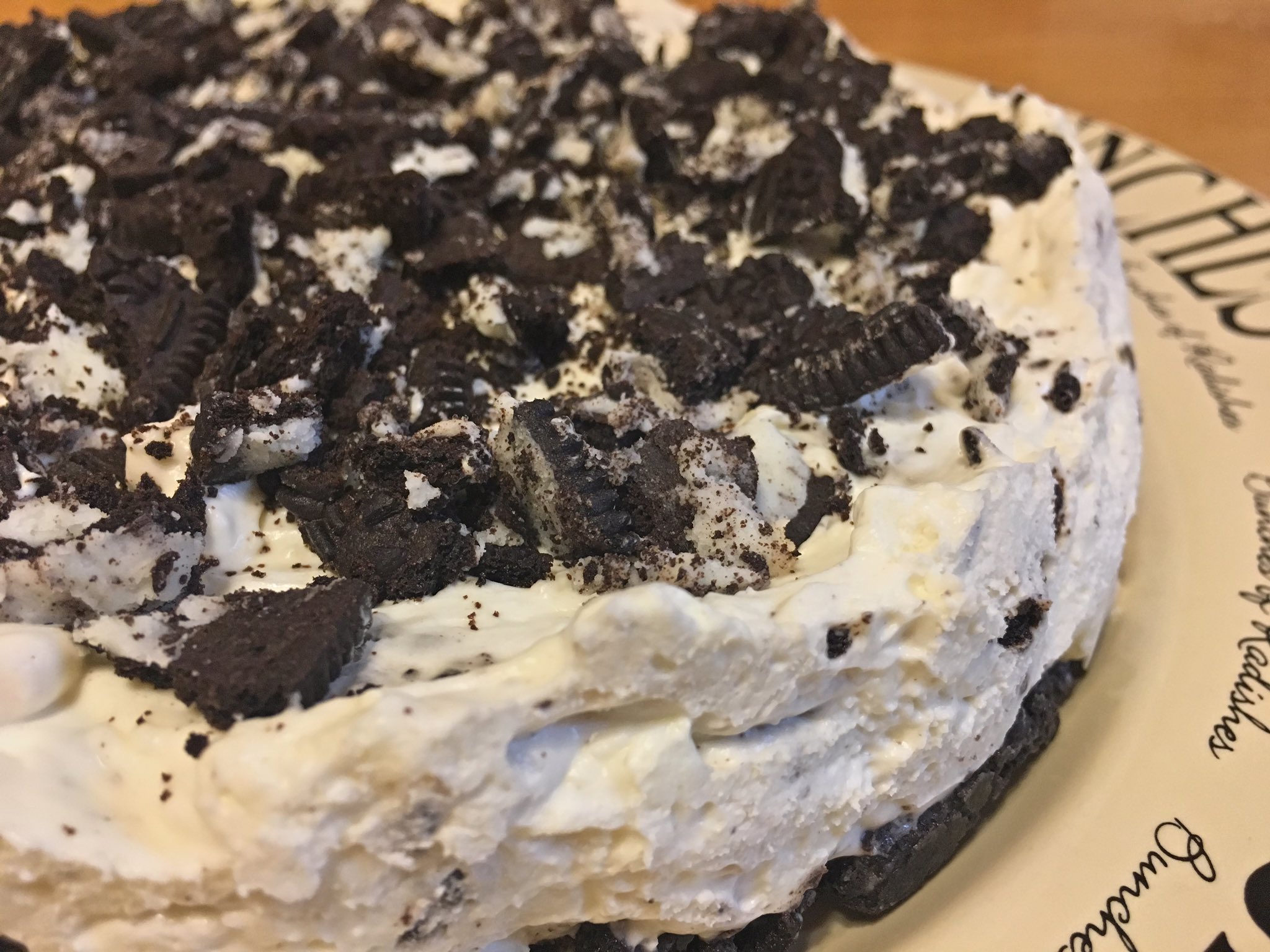 むーみん 料理垢 Ar Twitter オレオチーズケーキ チーズが濃厚でオレオざくざくで美味しい でも 下のタルト生地が柔らかくて失敗 次は成功させる お菓子作り お菓子好きな人と繋がりたい Sweets Oreo オレオチーズケーキ