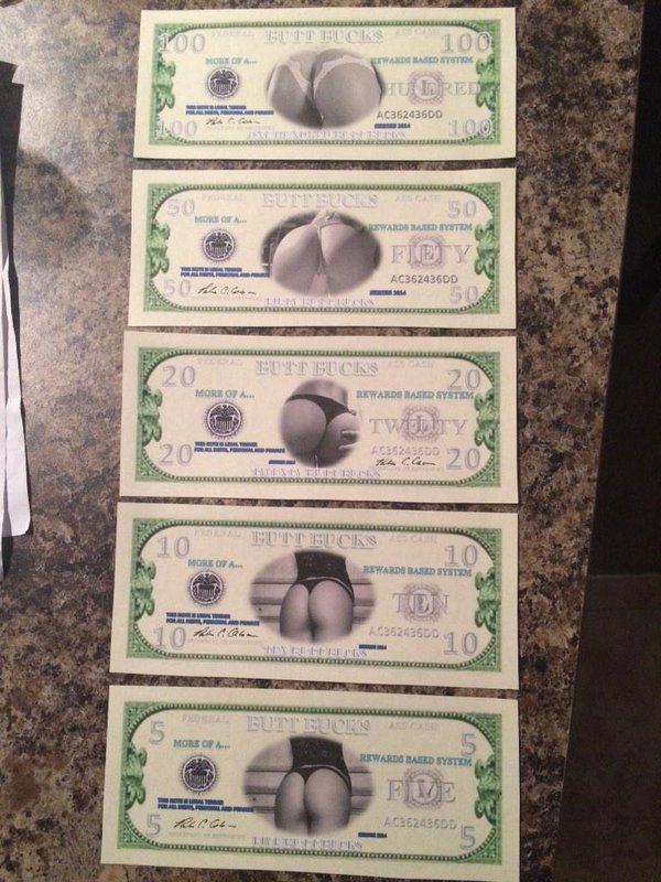 iElijahManley's tweet photo. @danieltosh, where do I cash these in at? ππ#ButtBucks. https://t.co/Dyw69N7Siv